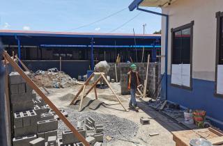 Construcción de rampa de techada y aula en Escuela Ulloa Construcción de rampa de techada y aula en Escuela Ulloa