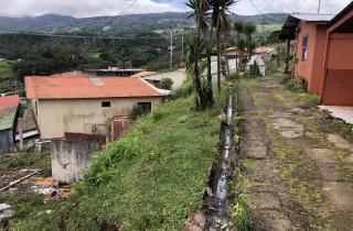 Construcción de muro de contención en proyecto IMAS Vara Blanca Construcción de muro de contención en proyecto IMAS Vara Blanca