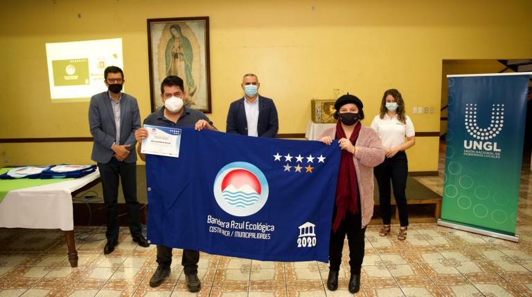 Heredia reciben galardón Bandera Azul Ecológica 