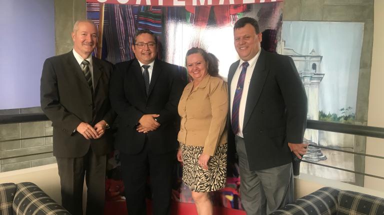 Visita a Embajada de Guatemala Visita a Embajada de Guatemala