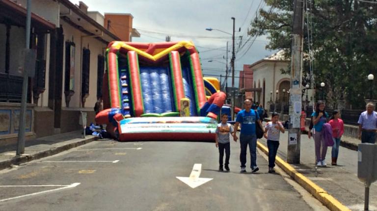 Domingos Heredianos por Media Calle