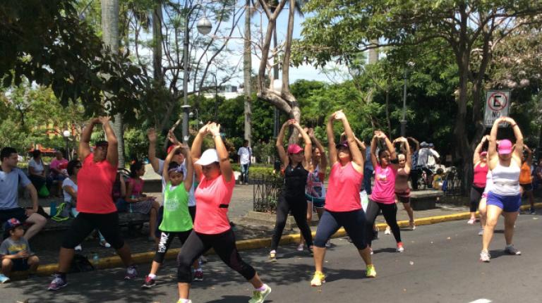 Domingos Heredianos por Media Calle