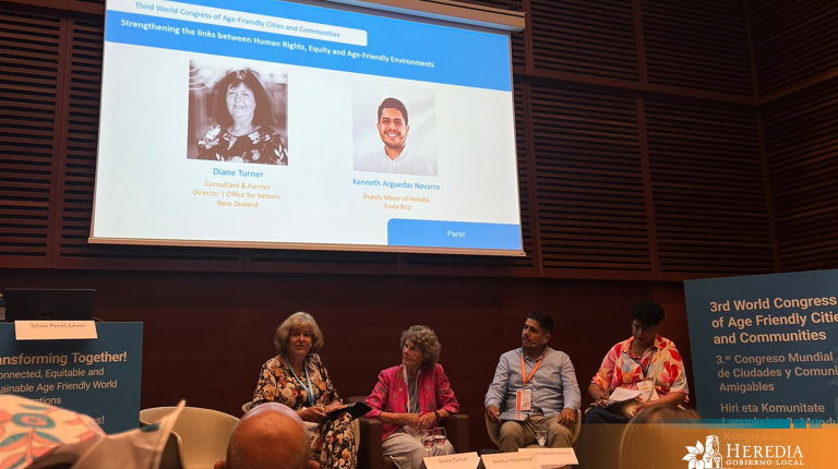 Municipalidad expone modelo pionero de teleasistencia en Congreso Mundial de Ciudades y Comunidades Amigables con las Personas Mayores Municipalidad expone modelo pionero de teleasistencia en Congreso Mundial de Ciudades y Comunidades Amigables con las Personas Mayores