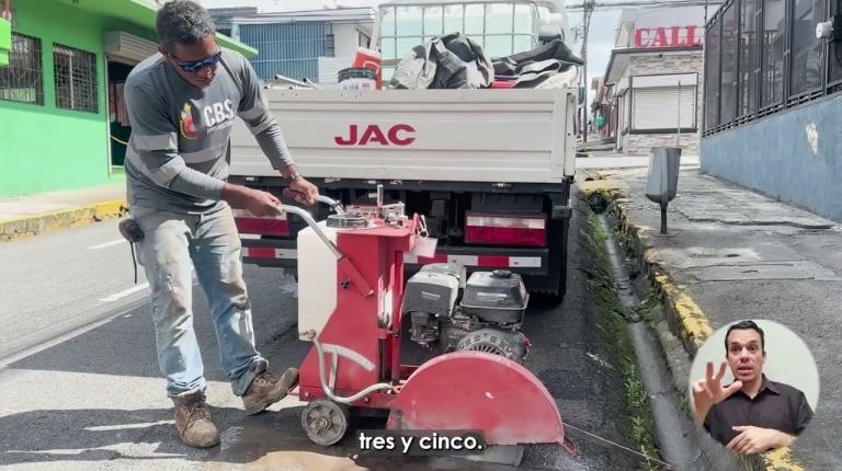 Embedded thumbnail for Construcción de losas de concreto en paradas de servicios públicos