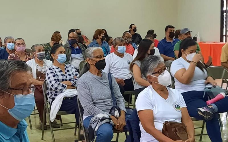 Redistribución de espacios públicos en la comunidad de Los Lagos Redistribución de espacios públicos en la comunidad de Los Lagos