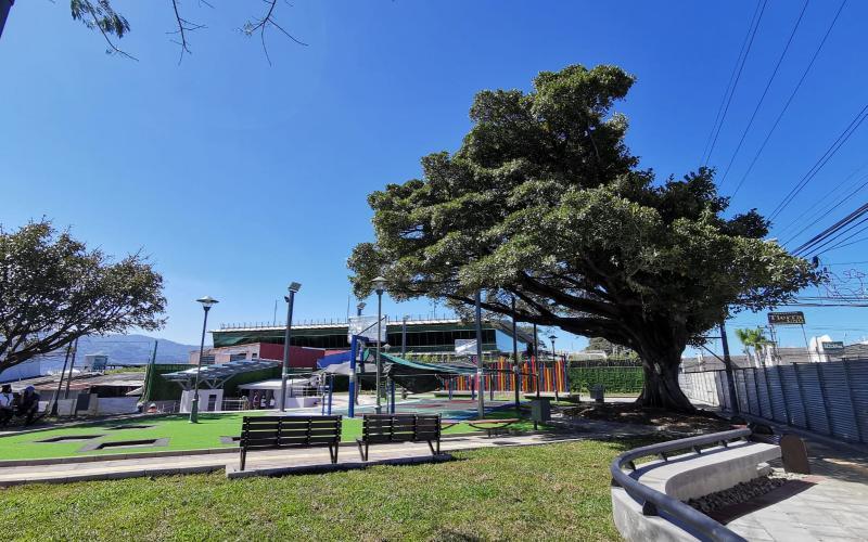 Finaliza remodelación del parque La Aurora Finaliza remodelación del parque La Aurora