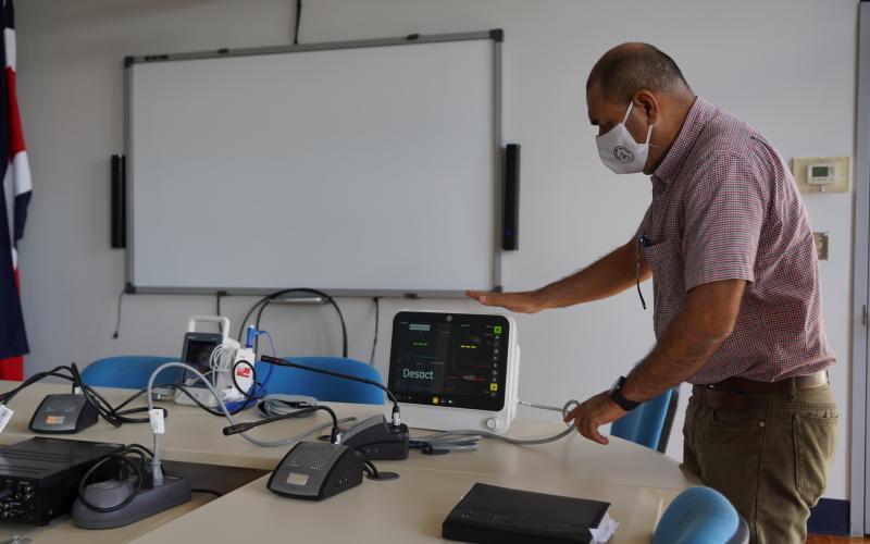 Donación de oxímetros de pulso y monitores de signos vitales Donación de oxímetros de pulso y monitores de signos vitales