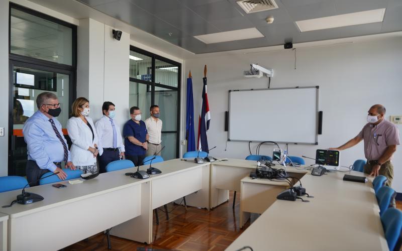 Donación de oxímetros de pulso y monitores de signos vitales Donación de oxímetros de pulso y monitores de signos vitales