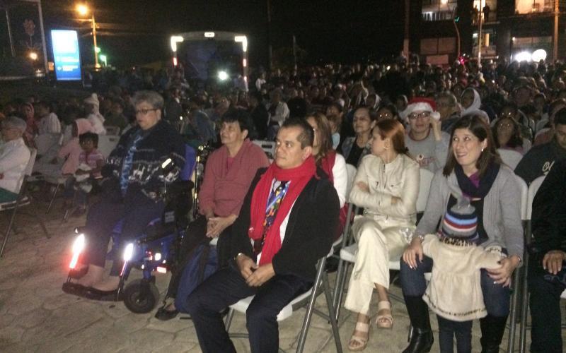 Actividad Iluminación Árbol de Navidad del Hospital San Vicente de Paúl Público