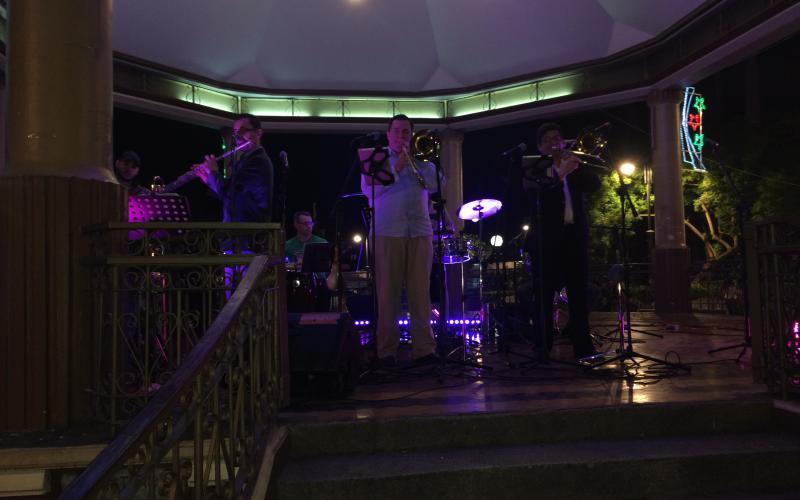 Villancicos en Salsa Grupo musical Son de Tikizia