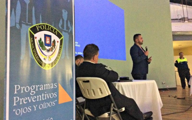 Reunión con comunidades, tema seguridad Reunión con comunidades, tema seguridad