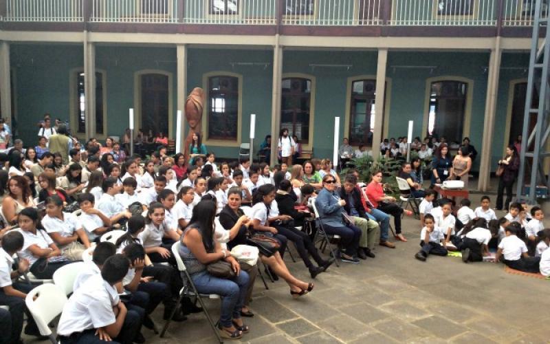 Día Mundial de la Poesía Día Mundial de la Poesía