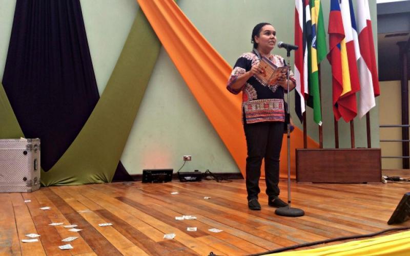 Día Mundial de la Poesía Día Mundial de la Poesía