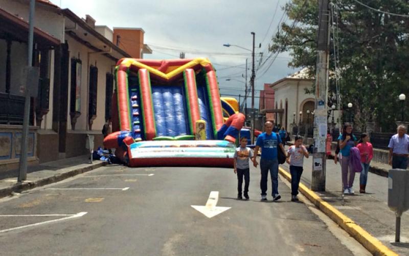 Domingos Heredianos por Media Calle Domingos Heredianos por Media Calle