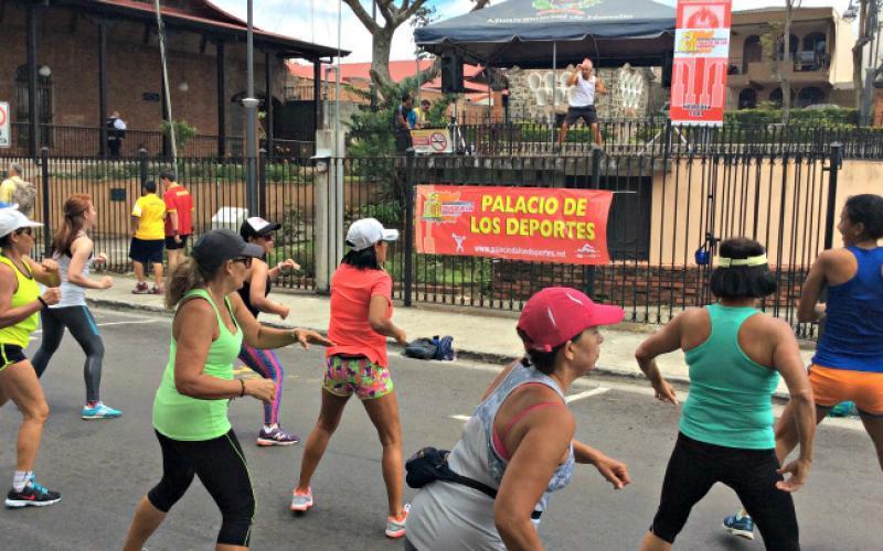 Domingos Heredianos por Media Calle Domingos Heredianos por Media Calle