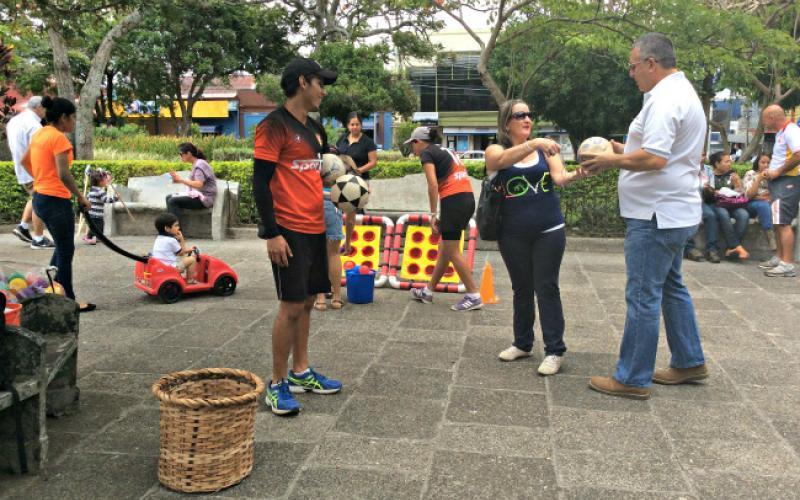 Domingos Heredianos por Media Calle Domingos Heredianos por Media Calle