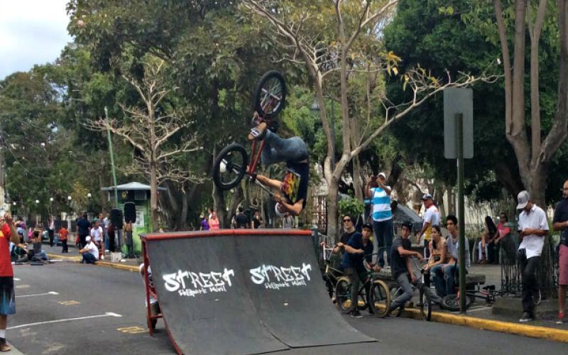 Domingos Heredianos por Media Calle Domingos Heredianos por Media Calle