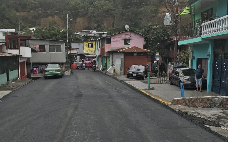 Durante el Primer Semestre 2017, el Gobierno Local a través de la Unidad Técnica de Gestión Vial realizó una inversión de ¢600 millones en obras de asfaltado total carreteras en diferentes comunidades del Cantón.