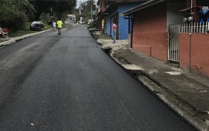 Durante el Primer Semestre 2017, el Gobierno Local a través de la Unidad Técnica de Gestión Vial realizó una inversión de ¢600 millones en obras de asfaltado total carreteras en diferentes comunidades del Cantón.