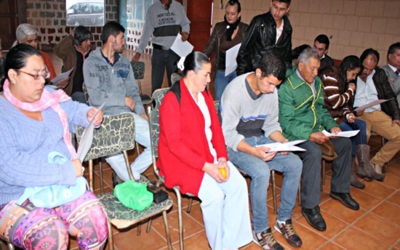 Firma de escrituras del proyecto Renacer Firma de escrituras del proyecto Renacer