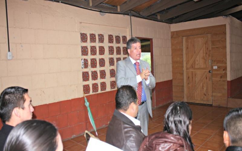 Firma de escrituras del proyecto Renacer Firma de escrituras del proyecto Renacer