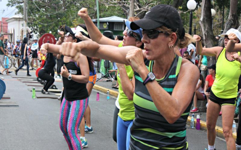 Domingos Heredianos por Media Calle Domingos Heredianos por Media Calle