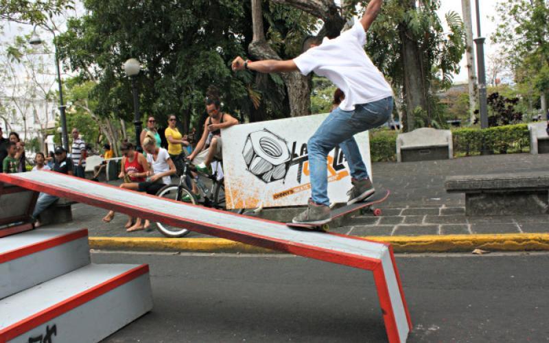 Domingos Heredianos por Media Calle Domingos Heredianos por Media Calle