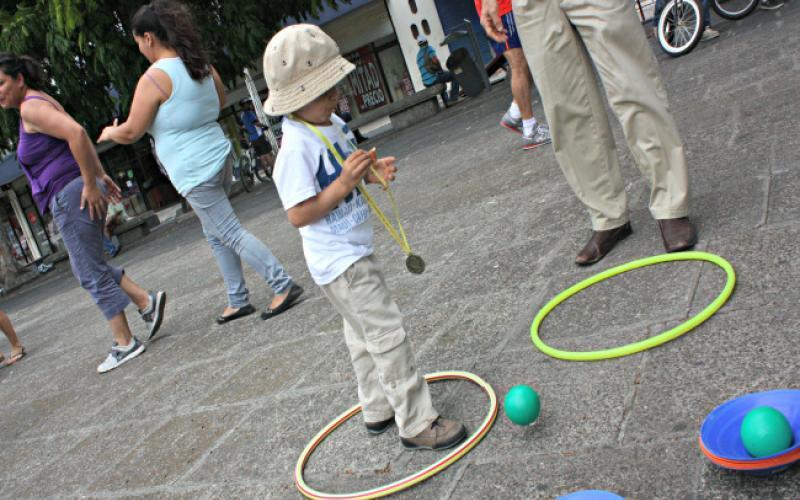 Domingos Heredianos por Media Calle Domingos Heredianos por Media Calle