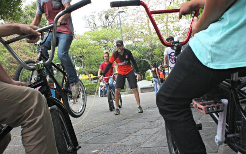 Domingos Heredianos por Media Calle Domingos Heredianos por Media Calle