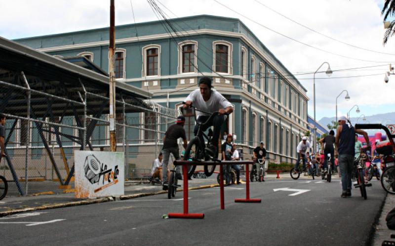 Domingos Heredianos por Media Calle Domingos Heredianos por Media Calle