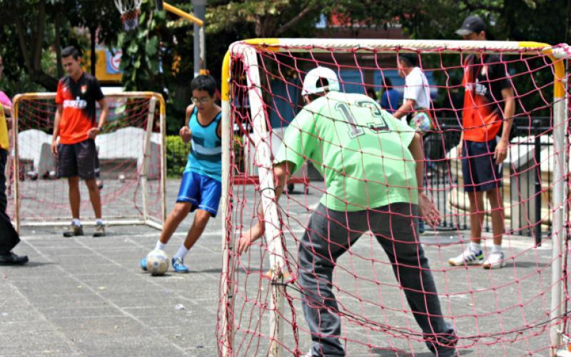 Domingos Heredianos por Media Calle