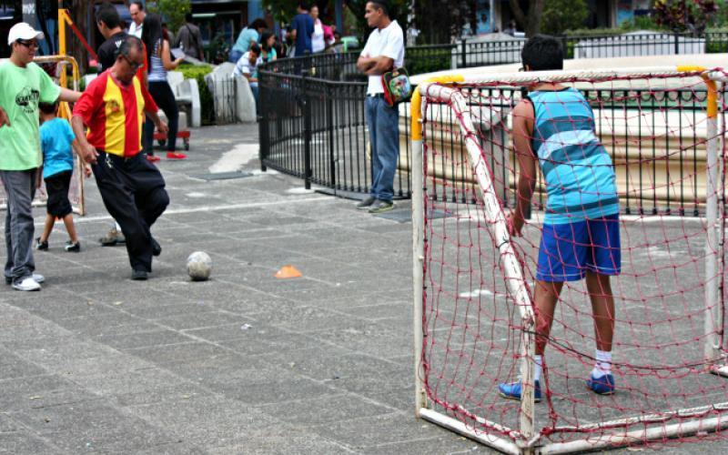 Domingos Heredianos por Media Calle