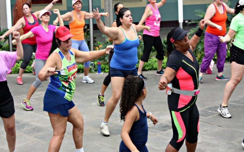 Domingos Heredianos por Media Calle