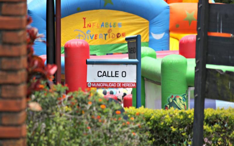 Domingos Heredianos por Media Calle