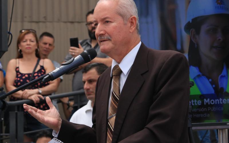 Entrega de las nuevas instalaciones de la Estación del Tren a la comunidad herediana.