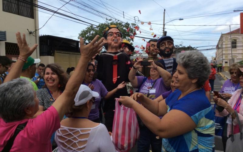 Caminata Personas Adultas Mayores