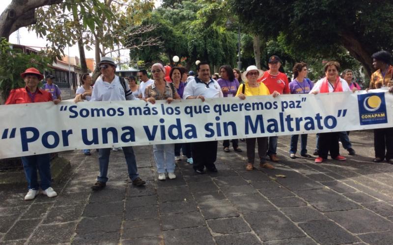 Caminata Personas Adultas Mayores