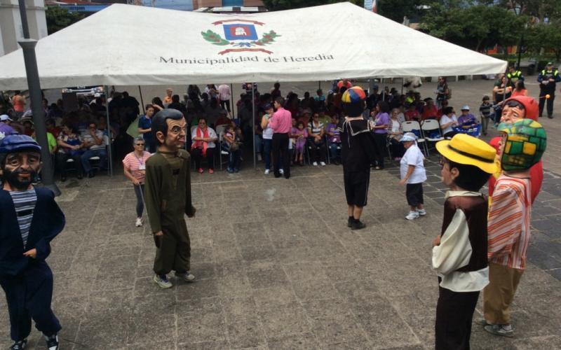 Caminata Personas Adultas Mayores