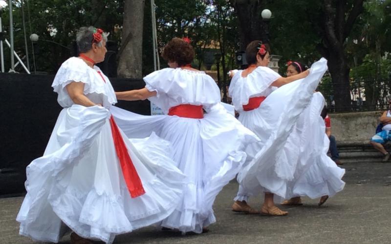 Caminata Personas Adultas Mayores