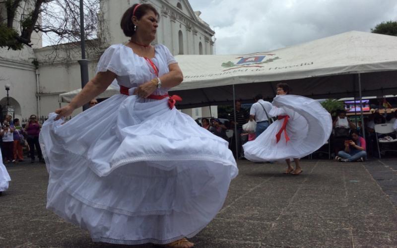 Caminata Personas Adultas Mayores
