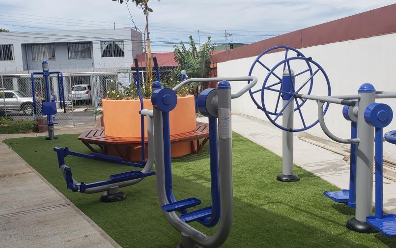 Parque en Urbanización doña Amelia Parque en Urbanización doña Amelia