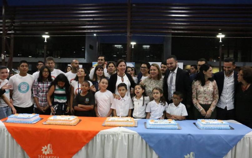 Centro Cívico por la Paz celebra su primer aniversario Centro Cívico por la Paz celebra su primer aniversario