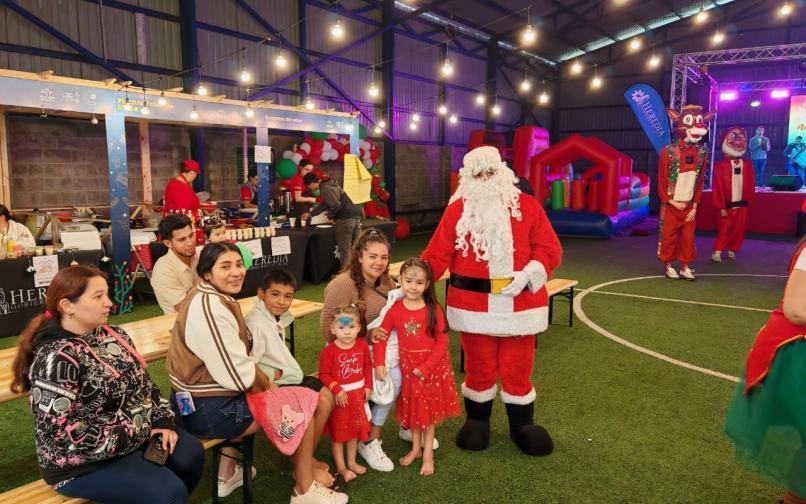Vara Blanca celebró la Navidad en comunidad y Heredia continúa brillando como Cantón de Luz Vara Blanca celebró la Navidad en comunidad y Heredia continúa brillando como Cantón de Luz