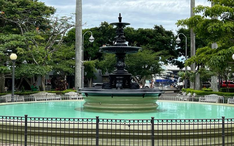 Restauración y Mantenimiento de la Fuente del Parque Central Nicolás Ulloa en Heredia
