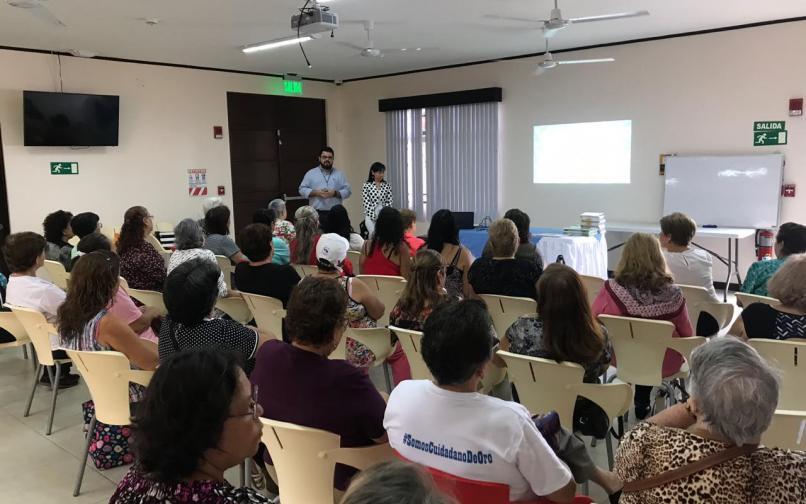 Municipalidad capacita a población adulta mayor sobre defensa de sus derechos Municipalidad capacita a población adulta mayor sobre defensa de sus derechos